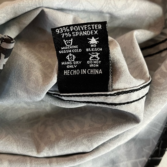 Dixxon Flannel DFC Youth Division Grunge Skulls Allover Print Gray Shirt Size XS - Picture 7 of 11